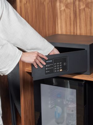 15 Westminster Digital Laptop Safe